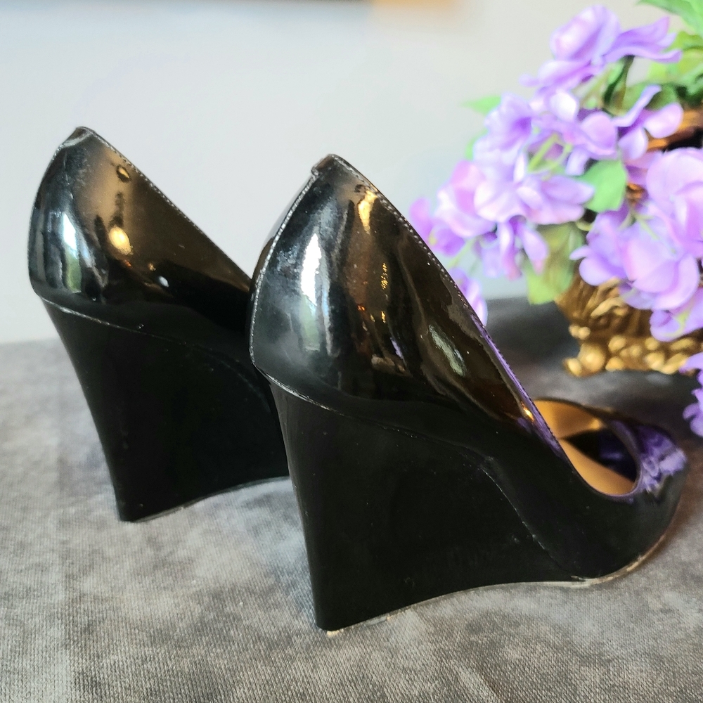 Jimmy Choo Black Patent Leather Wedge Heel Shoes Size 8.5 - Picture 4 of 7